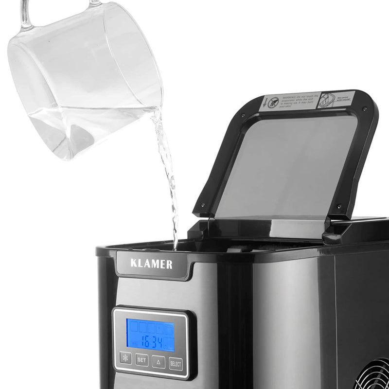 Eiswürfelmaschine 150 Watt mit Wasserauffüllung, digitaler Anzeige und transparentem Deckel.
